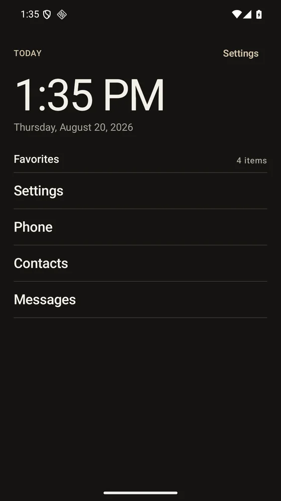 Minus home screen showing the time, date and favourite apps